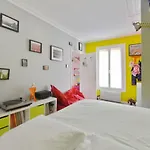 Familial 2 Bedroom Flat In The Center Of Paris