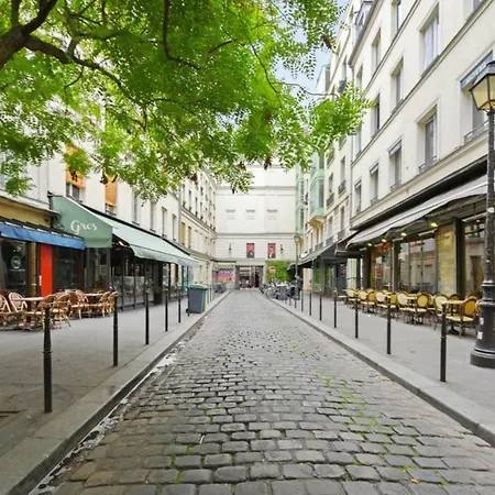 Familial 2 Bedroom Flat In The Center Of Parigi
